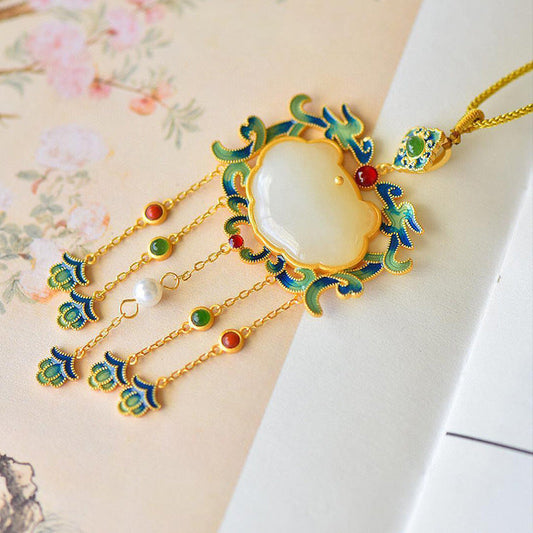 Stunning Gold Necklace for Daily Wear