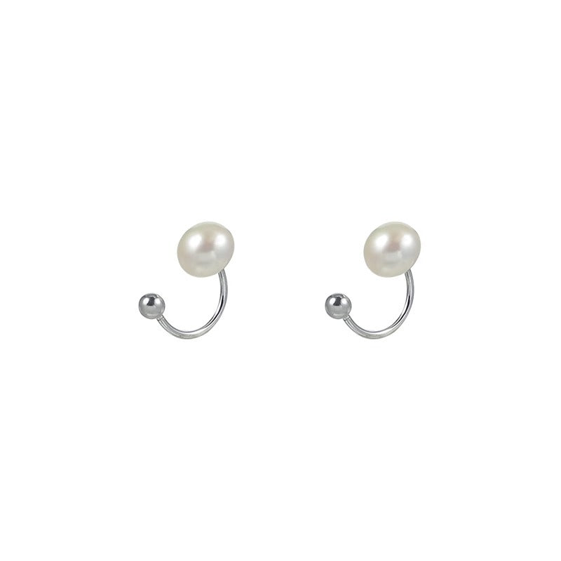 Classic Pearl Earring with Timeless Appeal