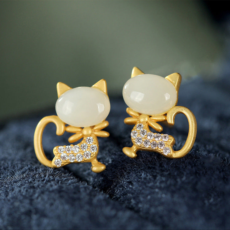 Romantic Gold Earring for Special Moments
