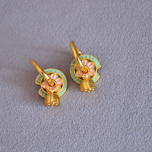 Stunning Gold Earring for Daily Wear