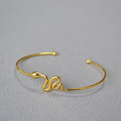 Stunning Gold Bracelet for Daily Wear