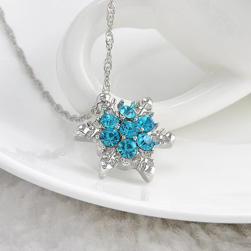 Beautiful Silver Necklace with Unique Style