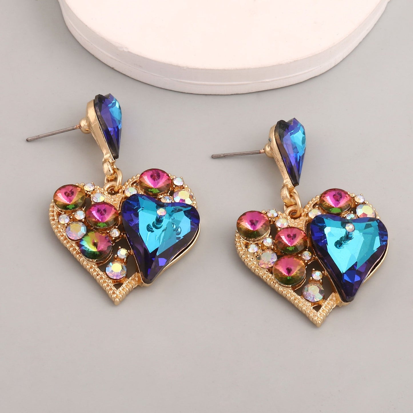 Charming Earring for Any Occasion