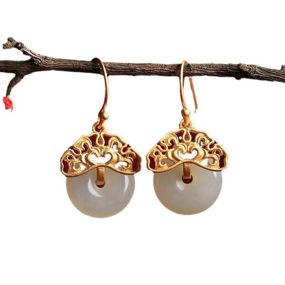 Romantic Gold Earring for Special Moments