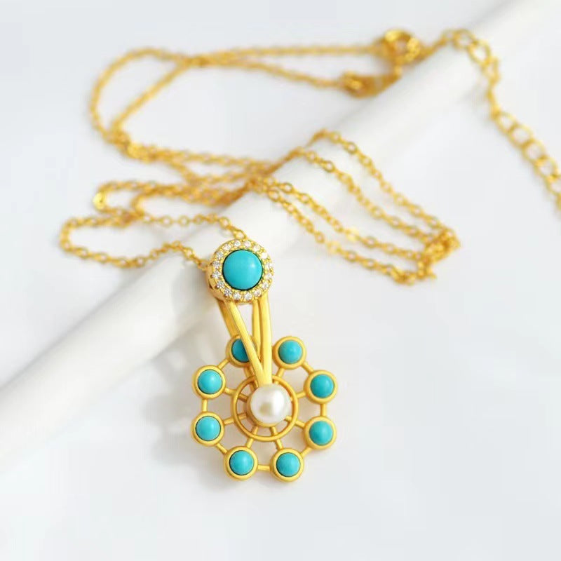 Beautiful Gold Necklace with Unique Style