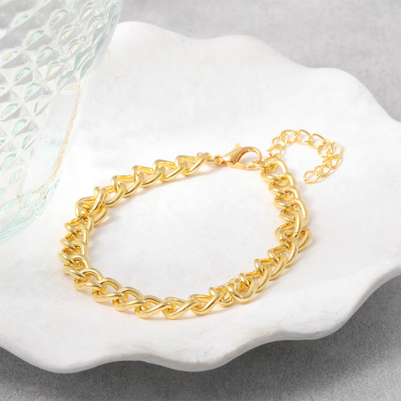 Charming Gold Bracelet for Any Occasion