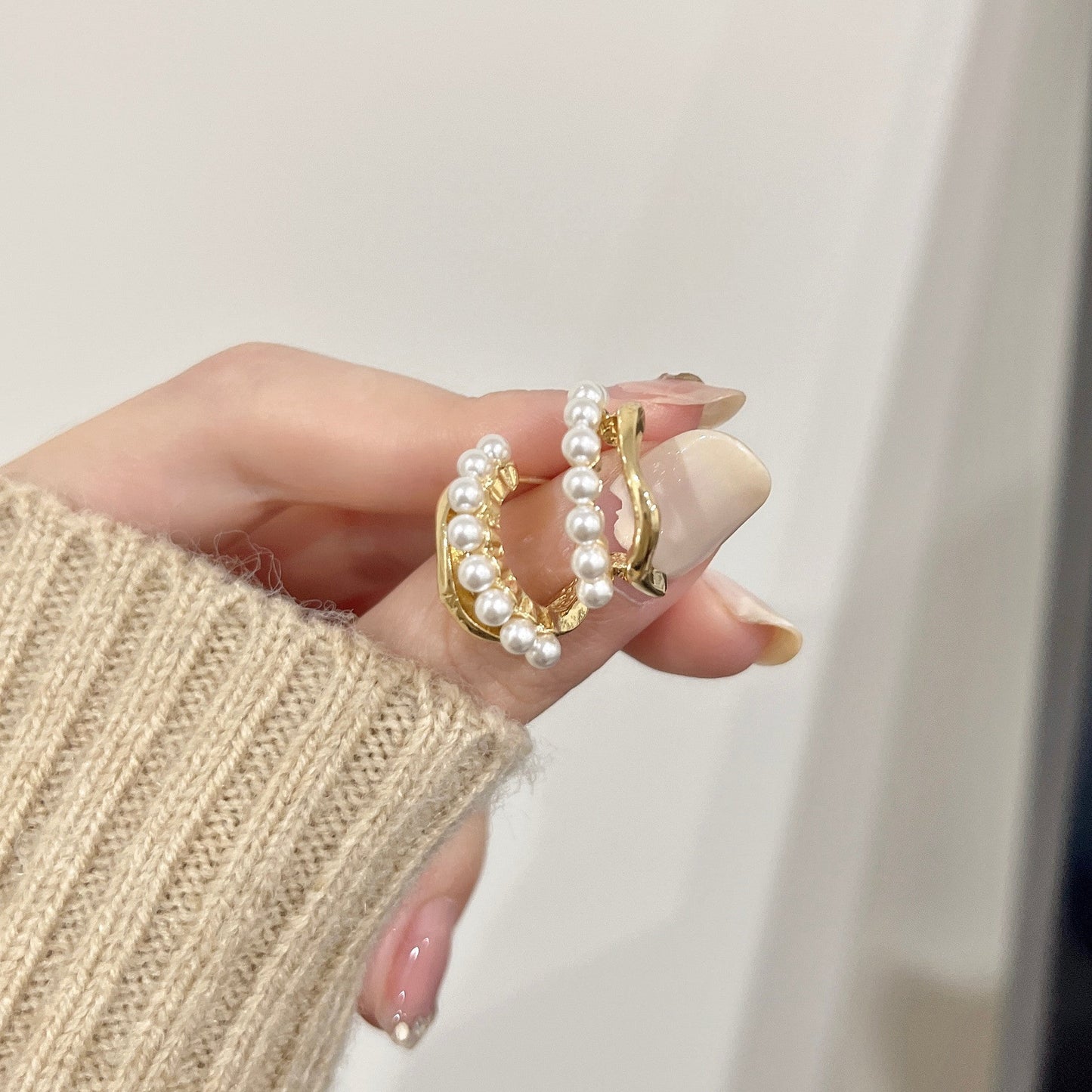 Stunning Pearl Earring for Daily Wear