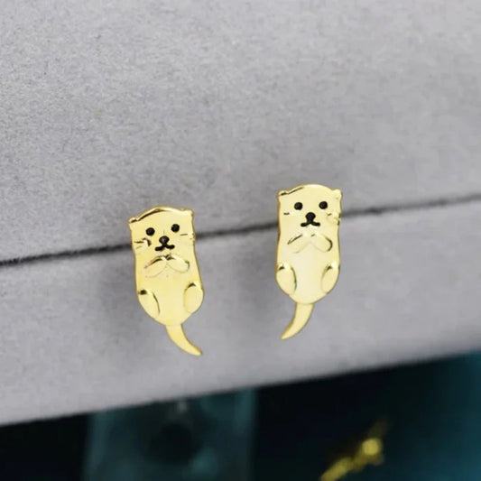 Vintage Handmade Gold Earring