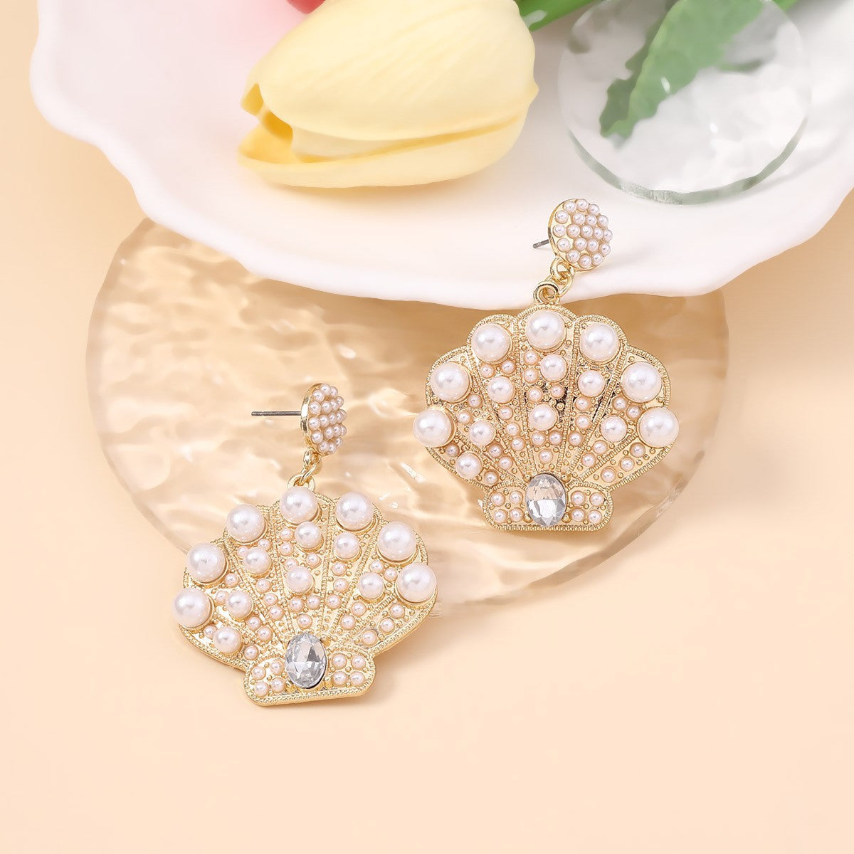 Classic Pearl Earring with Timeless Appeal