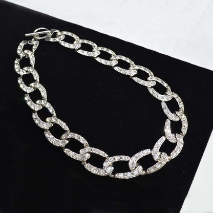 Beautiful Gold Necklace with Unique Style