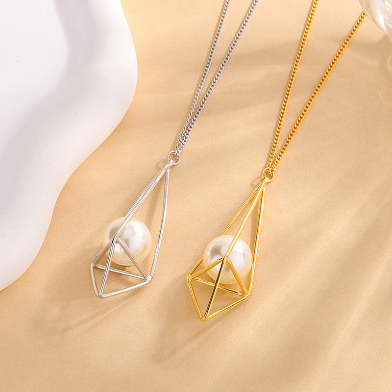 Classic Pearl Necklace with Timeless Appeal