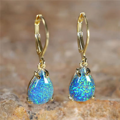 Charming Gold Earring for Any Occasion
