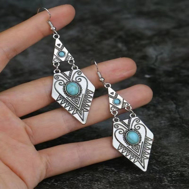 Charming Earring for Any Occasion