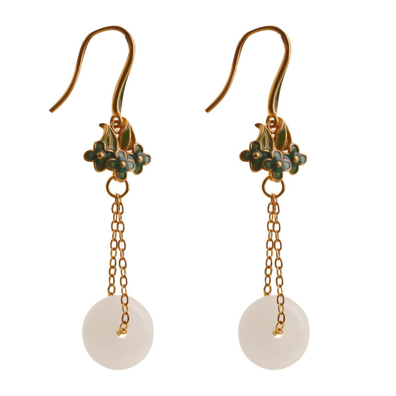 Charming Earring for Any Occasion