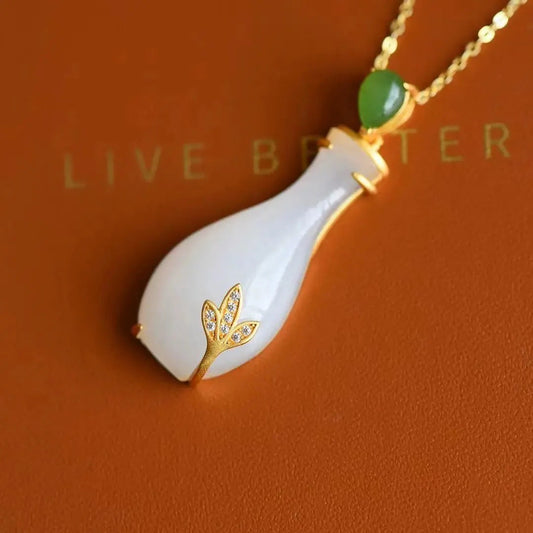 Beautiful Silver Necklace with Unique Style