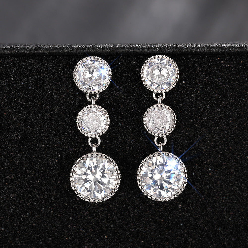 Charming Earring for Any Occasion