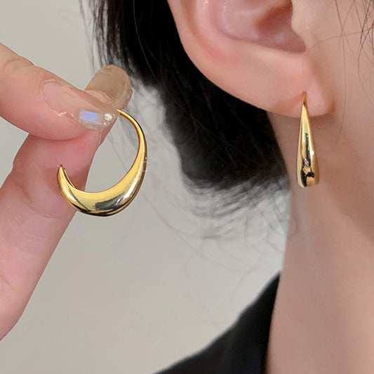 Delicate Artisan Gold Earring