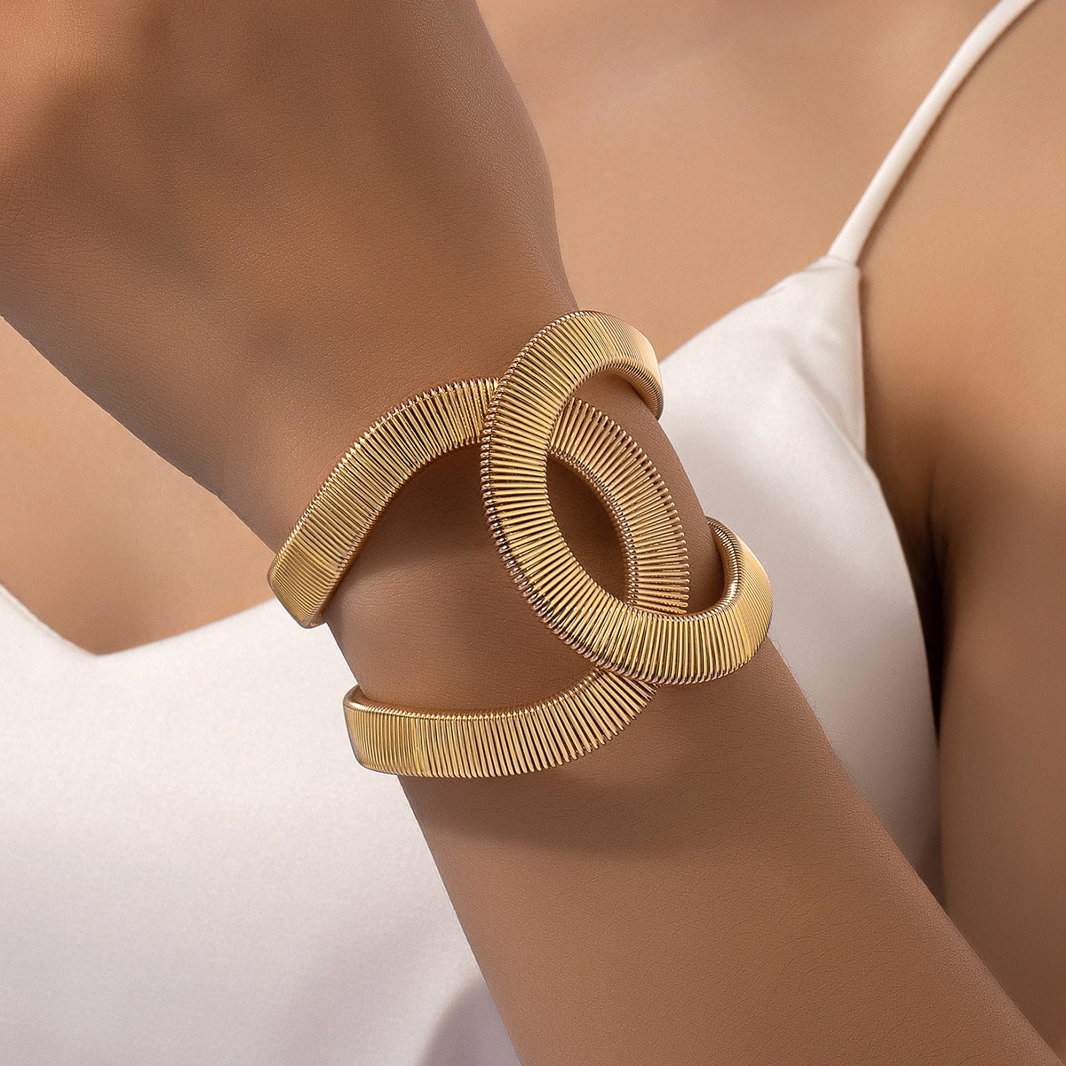 Romantic Bracelet for Special Moments