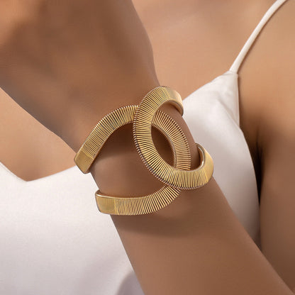 Romantic Bracelet for Special Moments