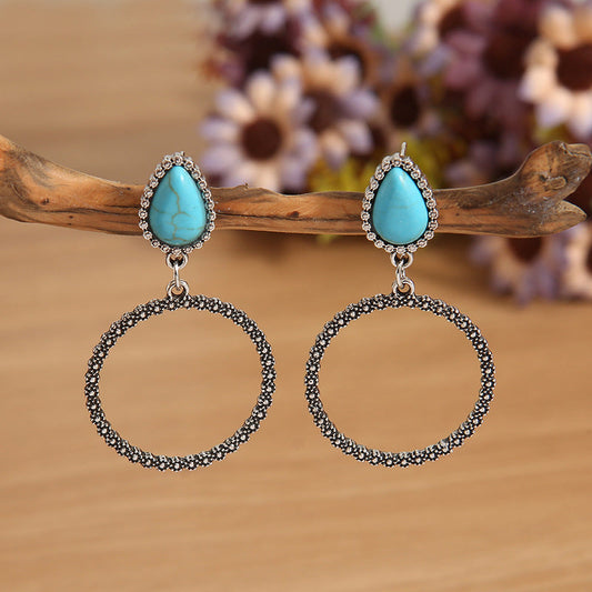 Romantic Silver Earring for Special Moments