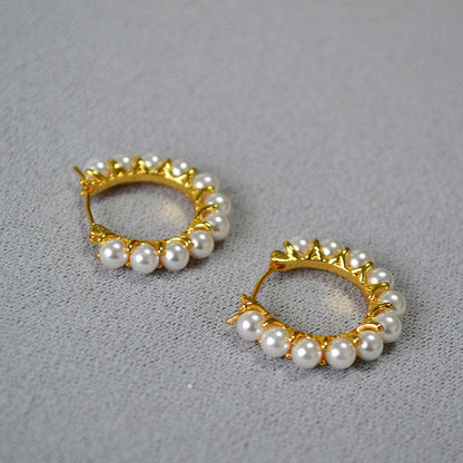 Romantic Gold Earring for Special Moments