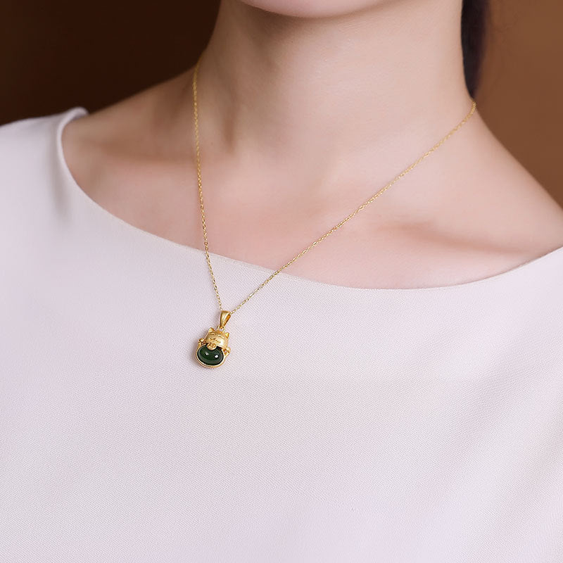 Beautiful Gold Necklace with Unique Style
