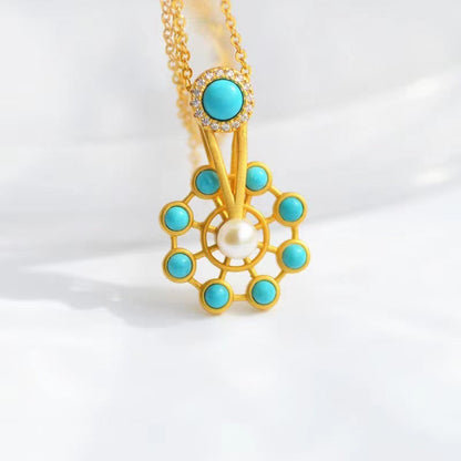 Beautiful Gold Necklace with Unique Style