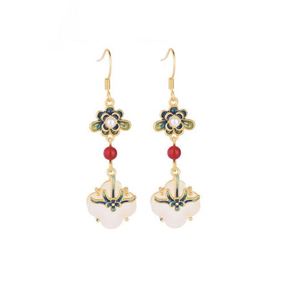 Charming Earring for Any Occasion
