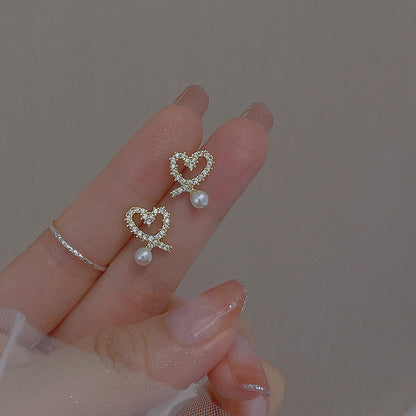 Charming Pearl Earring for Any Occasion