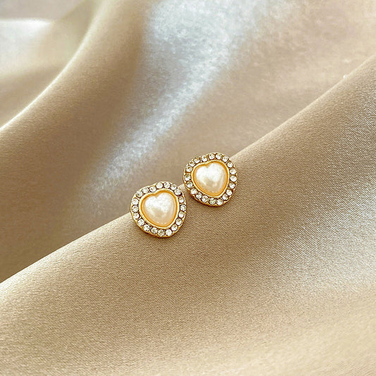 Charming Piece for Any Occasion