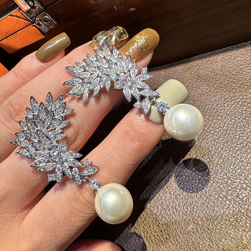 Beautiful Pearl Earring with Unique Style