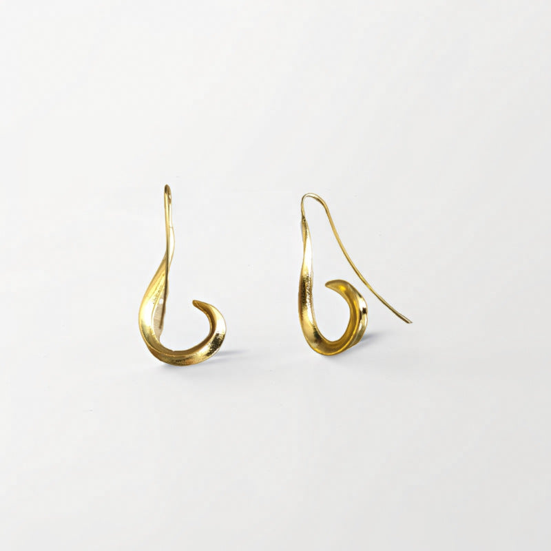 Beautiful Gold Earring with Unique Style