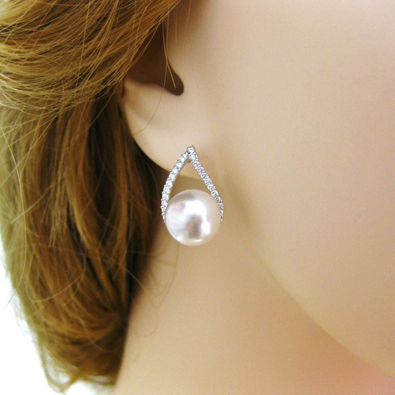 Delicate Artisan Pearl Earring
