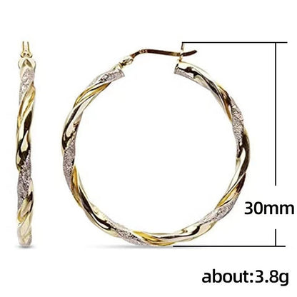 Charming Gold Earring for Any Occasion