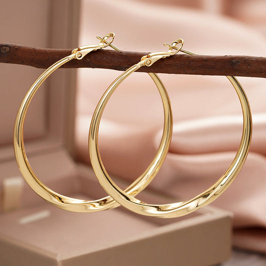 Charming Earring for Any Occasion