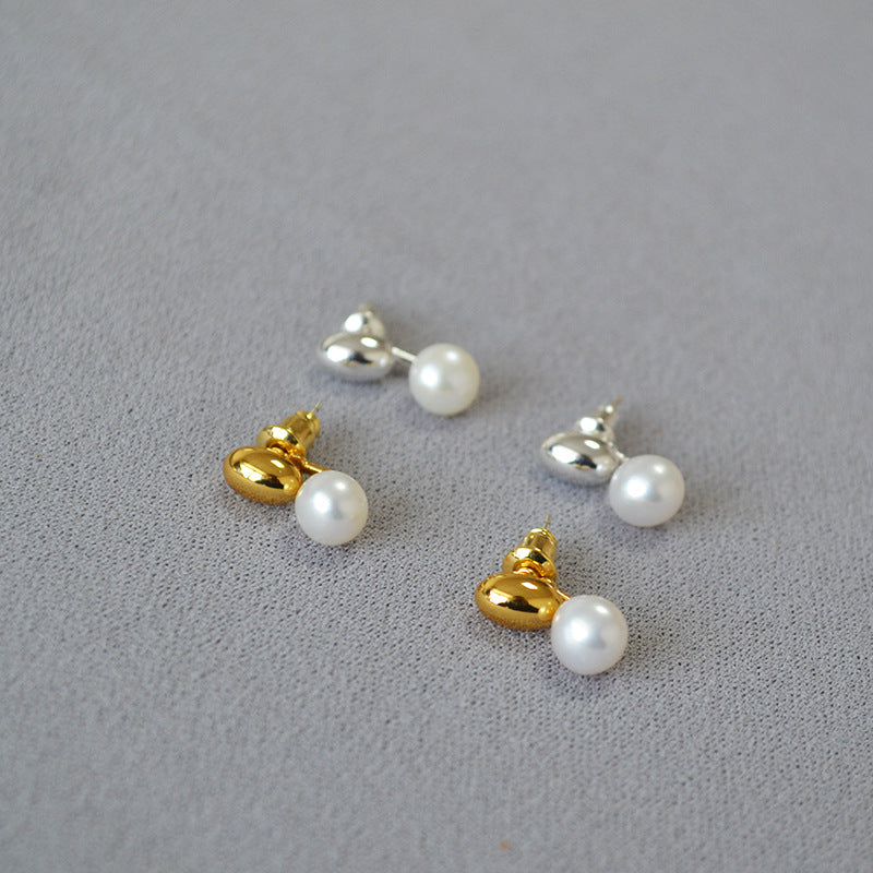 Beautiful Gold Earring with Unique Style