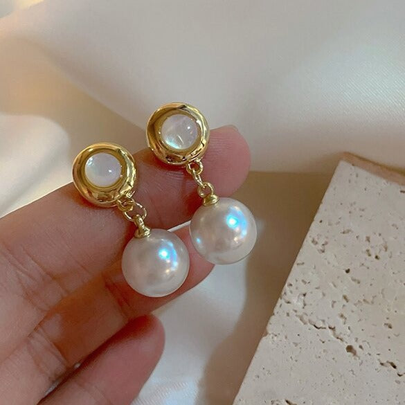 Romantic Pearl Earring for Special Moments