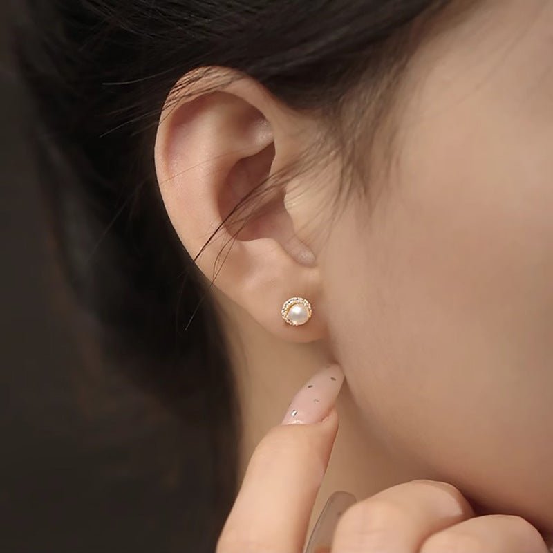 Stunning Pearl Earring for Daily Wear