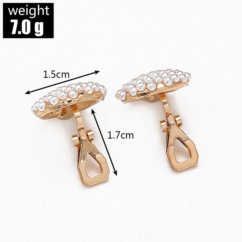 Charming Pearl Piece for Any Occasion