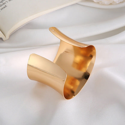Romantic Bracelet for Special Moments