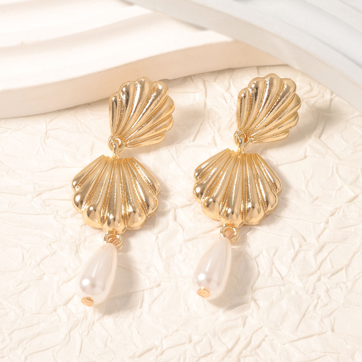 Beautiful Pearl Earring with Unique Style