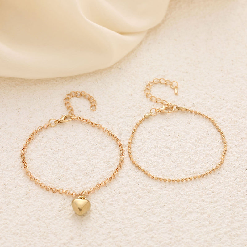 Classic Gold Bracelet with Timeless Appeal
