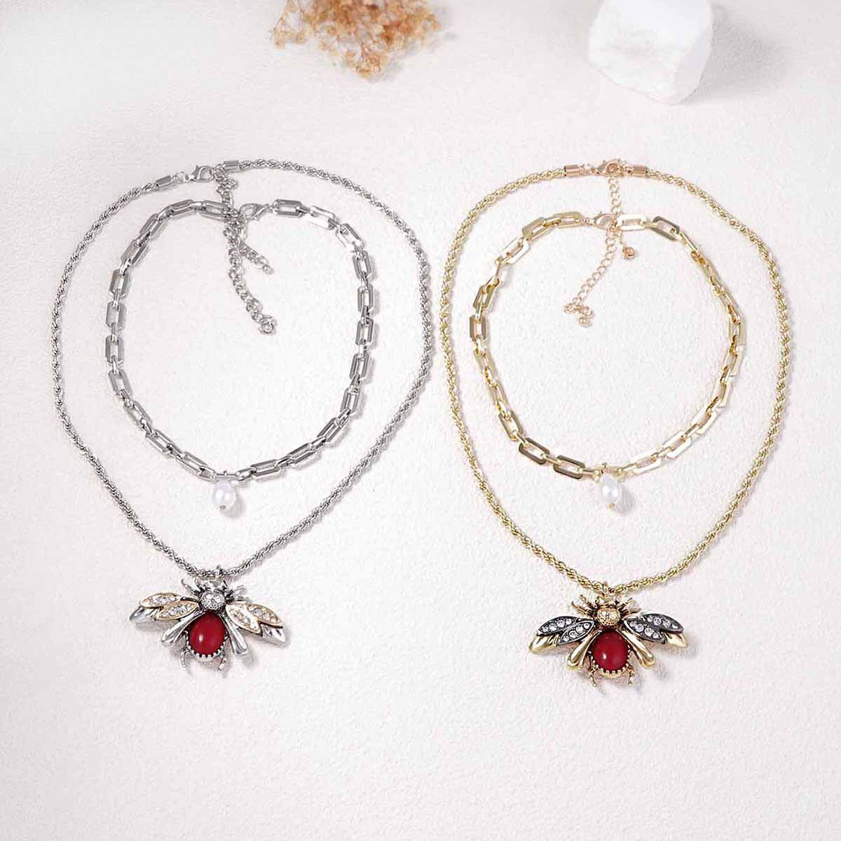 Classic Pearl Necklace with Timeless Appeal