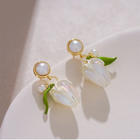 Classic Earring with Timeless Appeal