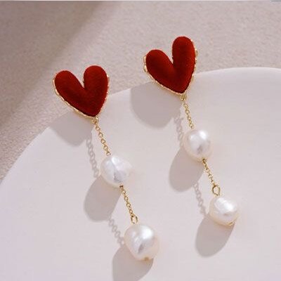 Romantic Pearl Earring for Special Moments