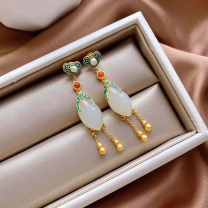 Romantic Pearl Earring for Special Moments