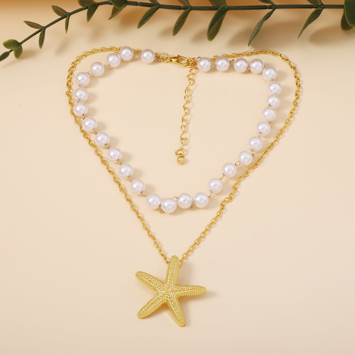 Classic Pearl Necklace with Timeless Appeal