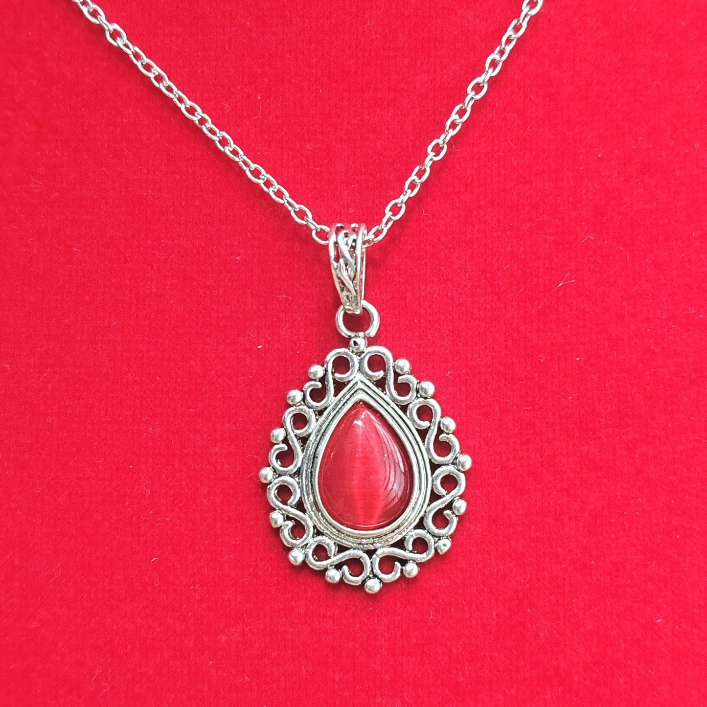 Stunning Necklace for Daily Wear