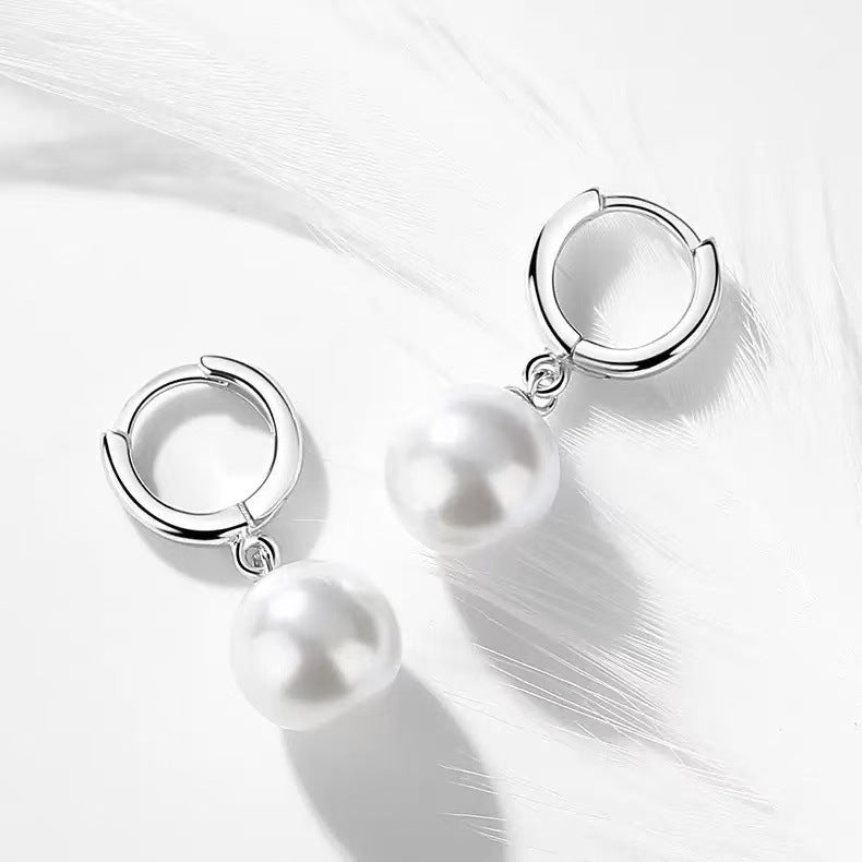 Charming Pearl Earring for Any Occasion