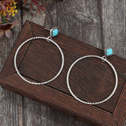 Classic Earring with Timeless Appeal